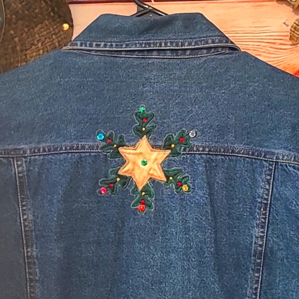 🎄FESTIVE "LIFESTYLE" HOLIDAY EMBELLISHED DENIM JACKET- LIKE NEW!🎄LARGE - Picture 9 of 12